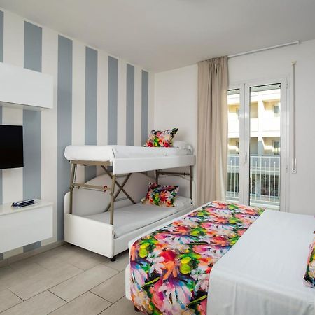 Rubino Apartments a 100metri dal mare Riccione Esterno foto